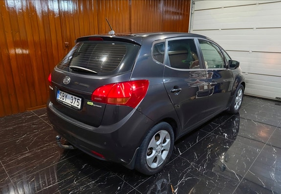 Kia Venga 3 of 21