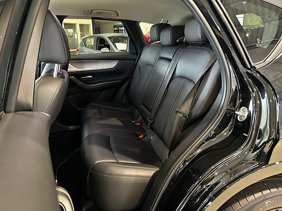 Mazda CX-60 7 of 23