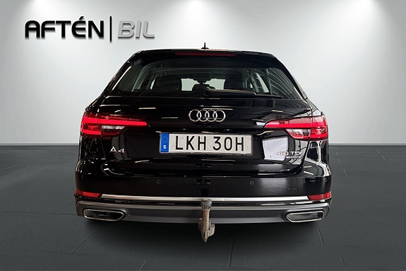 Audi A4 9 of 23