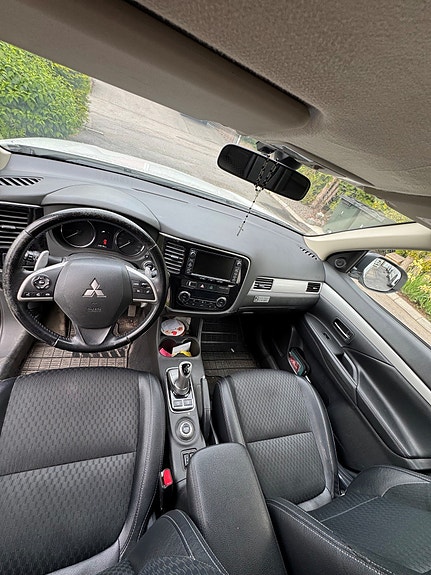 Mitsubishi Outlander 4 of 6
