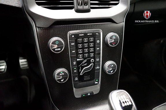 Volvo V40 19 of 22