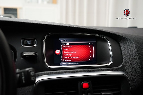 Volvo V40 17 of 22