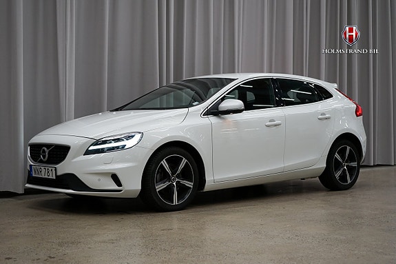 Volvo V40 3 of 22