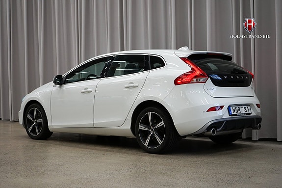 Volvo V40 4 of 22