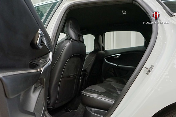 Volvo V40 10 of 22