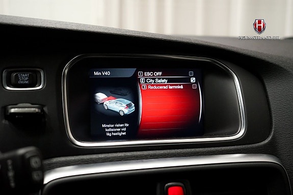 Volvo V40 18 of 22
