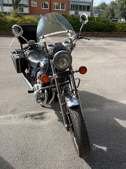 Honda CB 750 C RC06 2 of 4