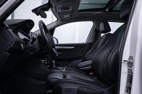 BMW 218d 8 of 21