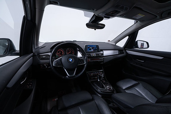 BMW 218d 11 of 21