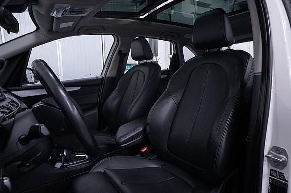 BMW 218d 9 of 21