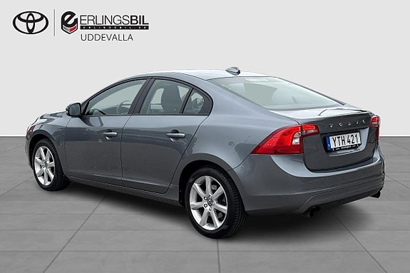 Volvo S60 2 of 18