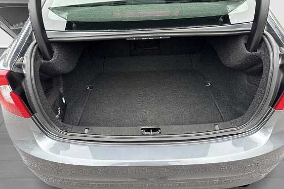 Volvo S60 11 of 18