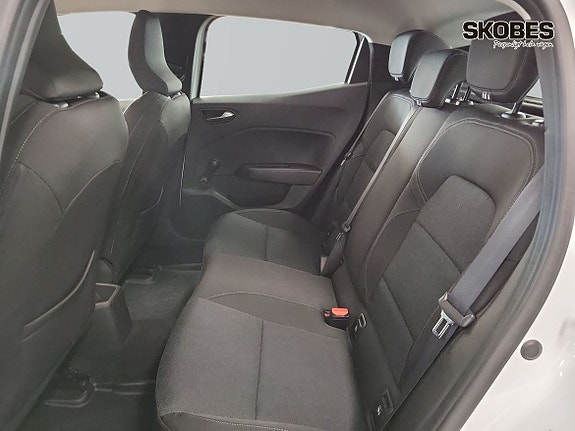 Renault Clio 9 of 19