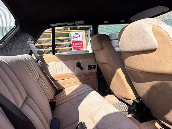 Saab 900 16 of 22