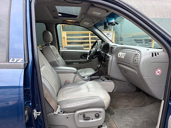 Chevrolet Trailblazer 14 of 28
