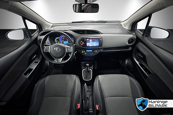 Toyota Yaris 15 of 24