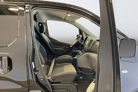 Nissan e-NV200 10 of 11