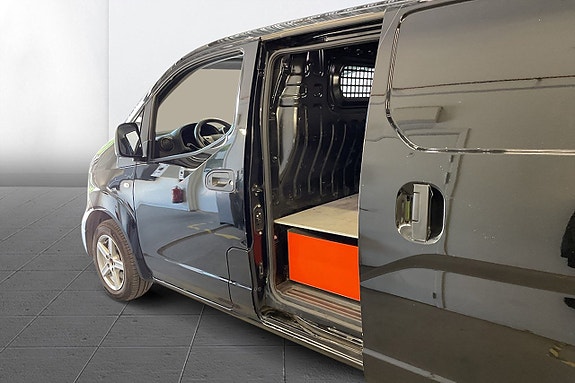 Nissan e-NV200 7 of 11