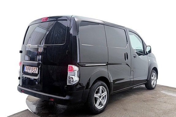 Nissan e-NV200 7 of 28