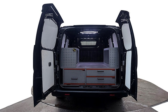 Nissan e-NV200 9 of 28