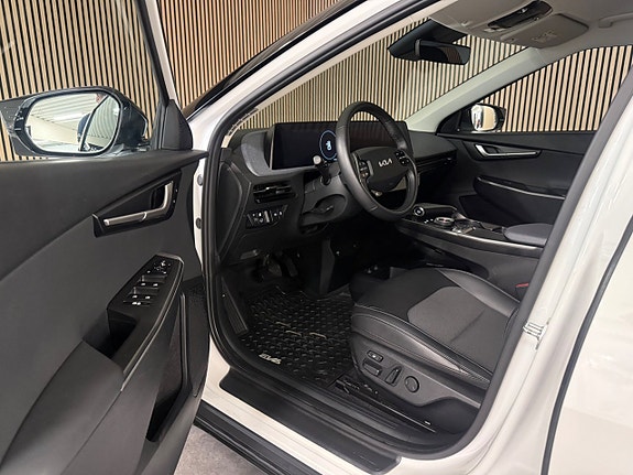 Kia EV6 12 of 30