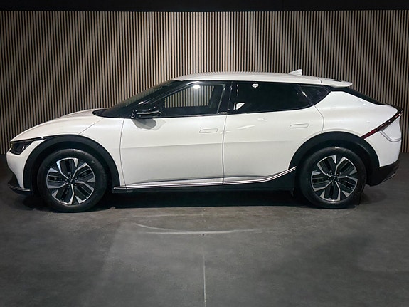 Kia EV6 8 of 30