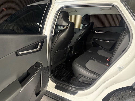 Kia EV6 14 of 30