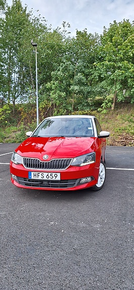 Skoda Fabia 2 of 10