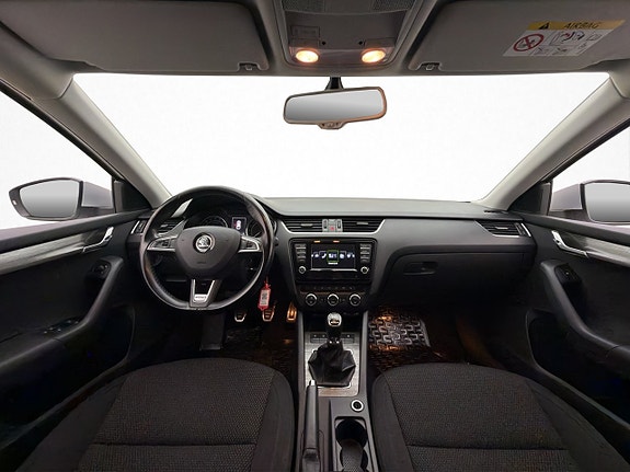 Skoda Octavia Scout 14 of 30