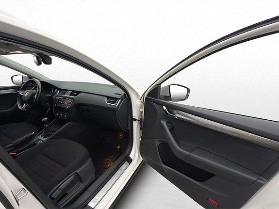 Skoda Octavia Scout 12 of 30