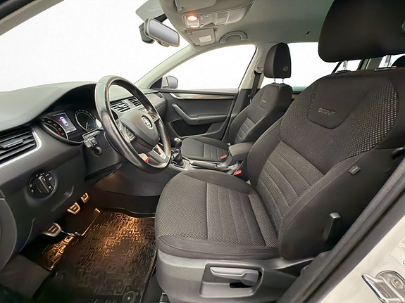 Skoda Octavia Scout 17 of 30