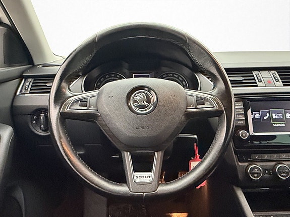 Skoda Octavia Scout 15 of 30