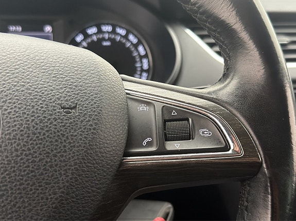 Skoda Octavia Scout 23 of 30