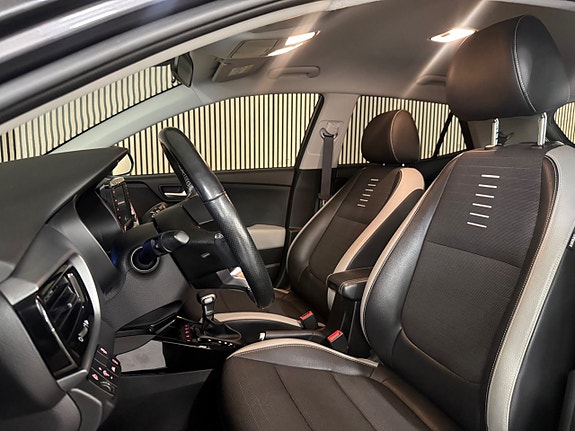 Kia Stonic 11 of 21