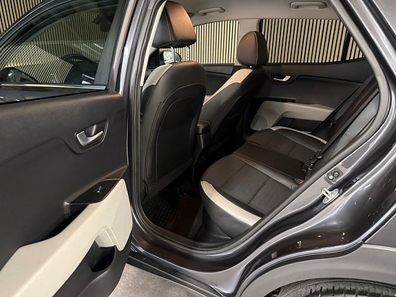 Kia Stonic 12 of 21