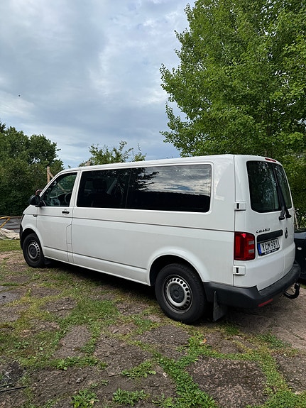 Volkswagen Caravelle 2 of 2