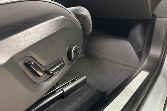 Volvo XC60 15 of 25