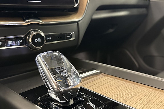 Volvo XC60 17 of 25