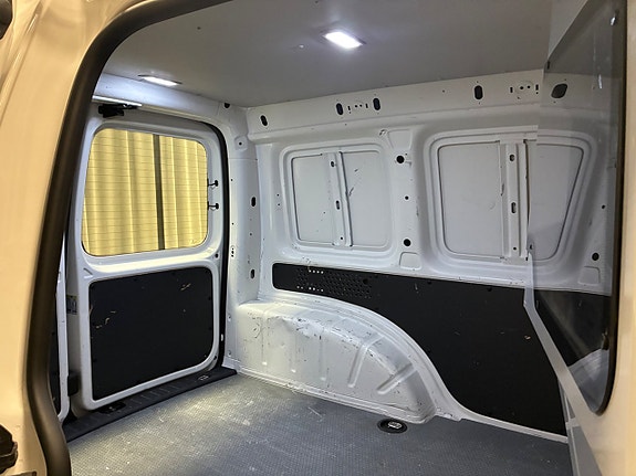 Volkswagen Caddy 9 of 13