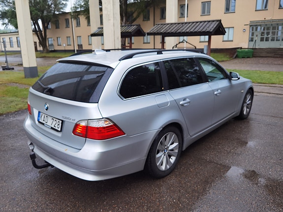 BMW 520d 2 of 6