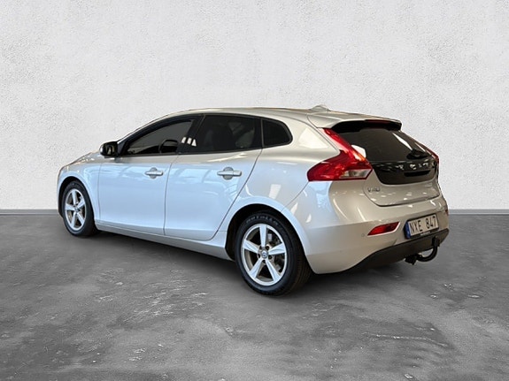 Volvo V40 3 of 18