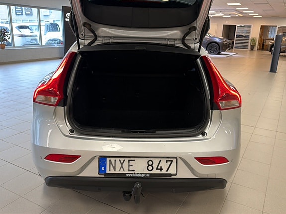 Volvo V40 9 of 18
