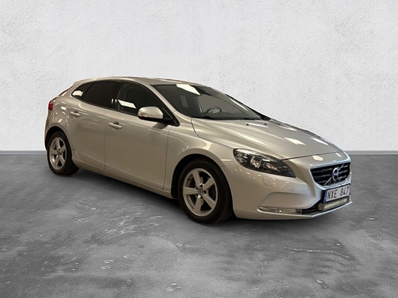 Volvo V40 7 of 18