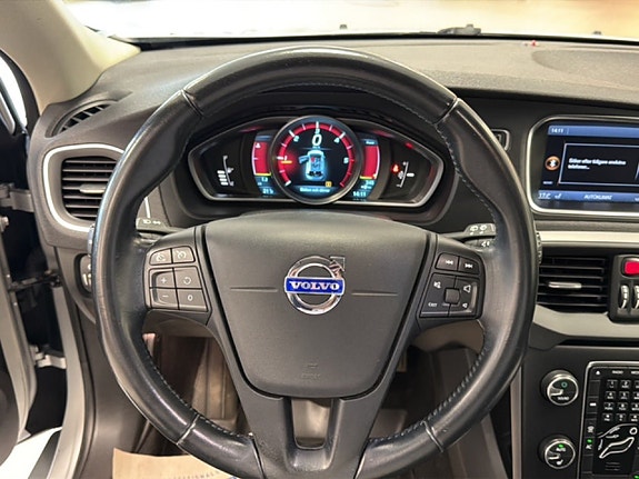 Volvo V40 16 of 18