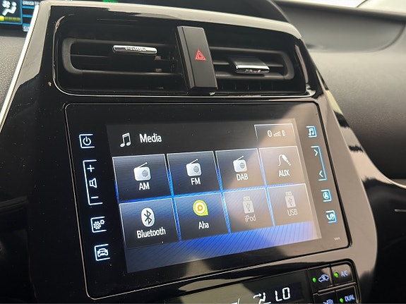 Toyota Prius Plug-in Hybrid 18 of 30