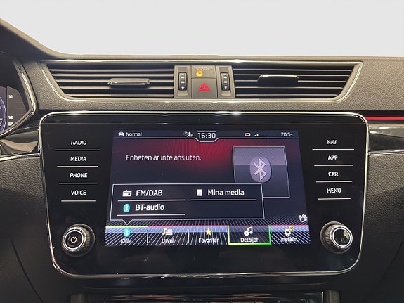 Skoda Superb 14 of 21