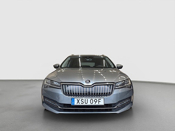 Skoda Superb 8 of 21