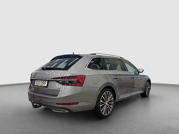 Skoda Superb 2 of 21
