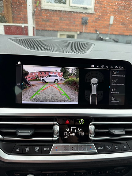 BMW 330e 11 of 18