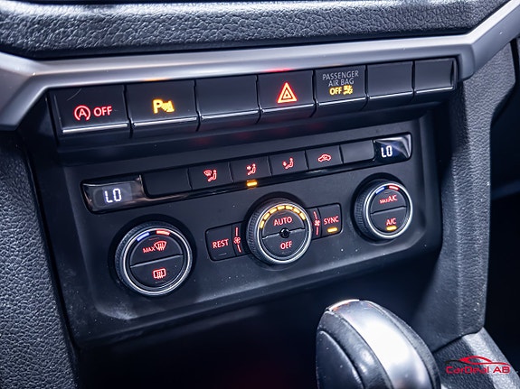 Volkswagen Amarok 28 of 30